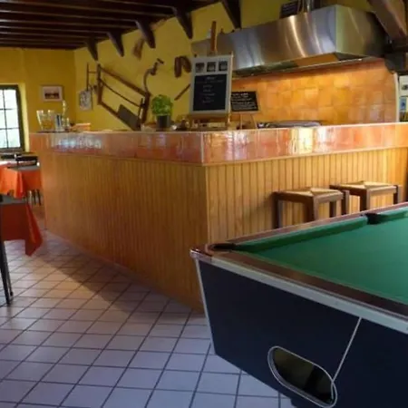 Mobil-home Confortable Avec Terrasse Pour 4 Personnes A - Api-1-52-291 *