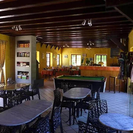 Kemping Mobil-home Confortable Avec Terrasse Pour 4 Personnes A - Api-1-52-291 Vorey