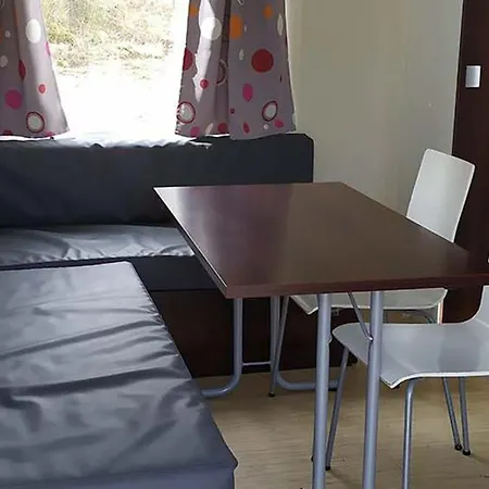 Campeggio Mobil-home Confortable Avec Terrasse Pour 4 Personnes à - Api-1-52-291 Vorey